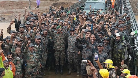 indian Army leaving from Wayanad rescue mission areas govt gives farewell