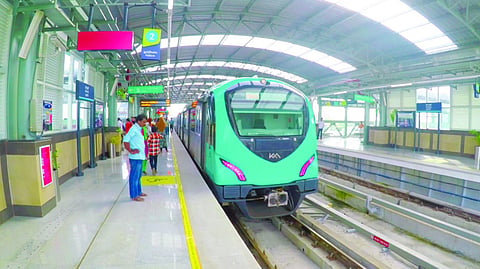 Kochi metro rail display board failure കൊച്ചി മെട്രൊയുടെ ഡിസ്പ്ലേ ബോർഡുകളിൽ തകരാർ