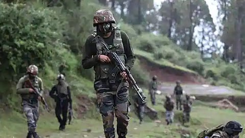 Encounter between army and terrorists in Jammu and Kashmir; 3 terrorists killed, soldier martyred