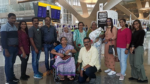 അക്കാഫ് അസോസിയേഷന്റെ പൊന്നോണക്കാഴ്ചയുടെ ഭാഗമായി നടത്തുന്ന മാതൃവന്ദനത്തിൽ പങ്കെടുക്കാൻ നാട്ടിൽനിന്ന് അമ്മമാരെത്തി | Mothers of migrant workers visit UAE