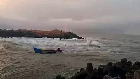 Human Rights Commission asked to submit report on accidents on muthalapozhi harbour
