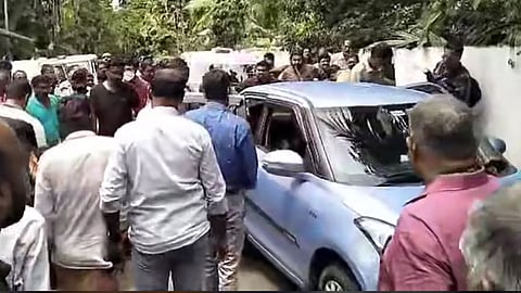 50 years old man dead body found in alappuzha