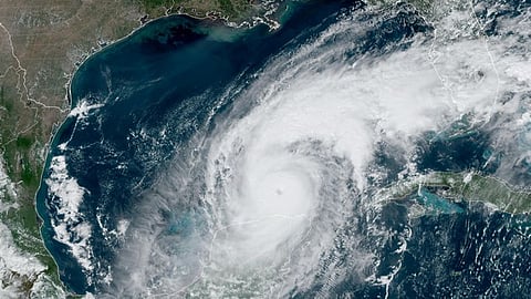 dana cyclone in odisha westbengal shifted people from coastal area to safe location