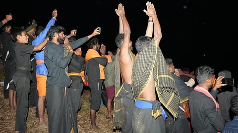 Pullumed, panchalimed makarajyothi sabarimala devotees