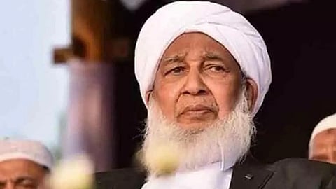 women should stay home and avoid public platforms says kanthapuram ap aboobacker musliyar