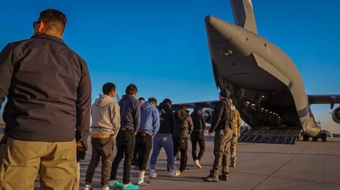 US stops deporting migrants on military aircraft due to high costs