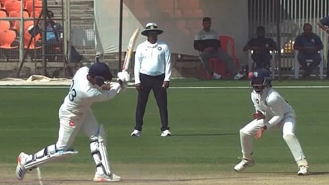 salman nizar helmet catch video kerala police