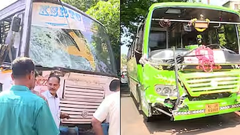 ksrtc bus collided with private bus at thampanoor