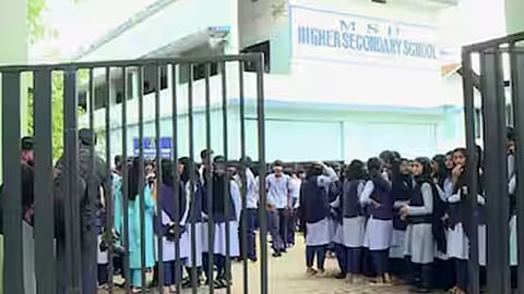 Teacher's driving license suspended for 3 months in Student injured in car crash