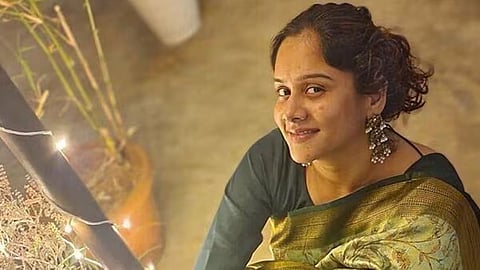 telugu news anchor swetcha votarkar found dead at home