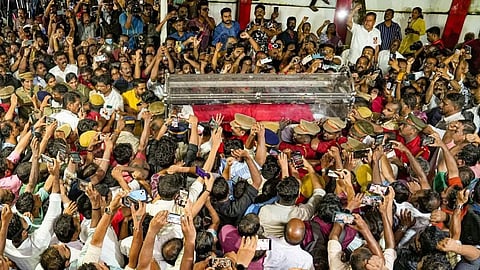 VS Achuthanandan funeral, Last red salute