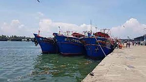 Fishermen injured after Cheruvalalam boat partially collapses after hitting a levee