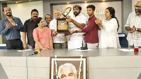 Oommen Chandy Memorial Everrolling Trophy unveiled
