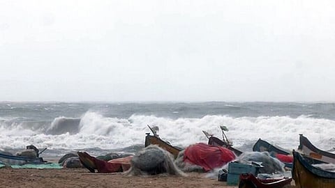 Heavy rain in Tamil Nadu; schools closed in Chennai and northern districts.