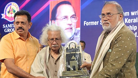 Adoor Gopalakrishnan Kerala Kalasahithi Surat