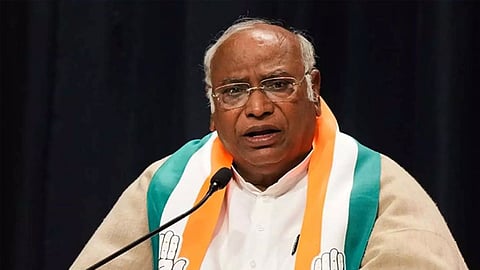 Mallikarjun Kharge against fcra amendment