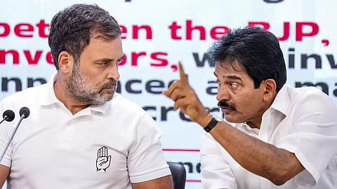 KC Venugopal meets Rahul Gandhi