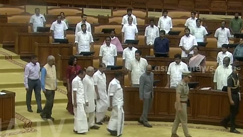 dgp enters kerala assembly violating protocol