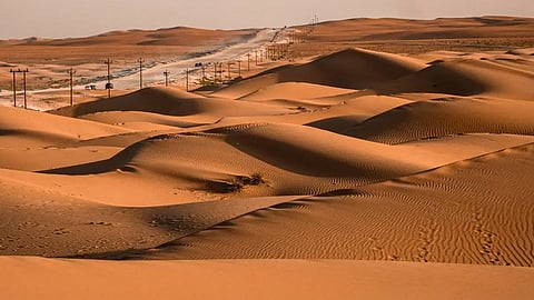 Sandstorms likely in UAE; warning of rising temperatures