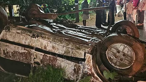 young man sold a car lying on the roadside for a pittance; the owner filed a complaint