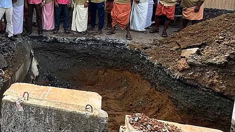 periya national highway service road large crater