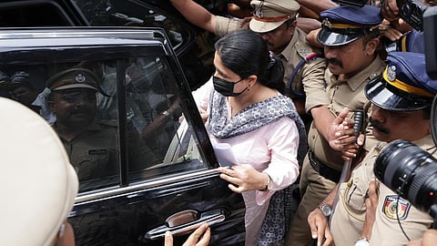 veena vijayan ed questioning cmrl monthly payout case