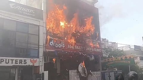 Major fire breaks out at coaching centre in Lucknow