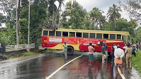 KSRTC bus hits electric post; no casualties