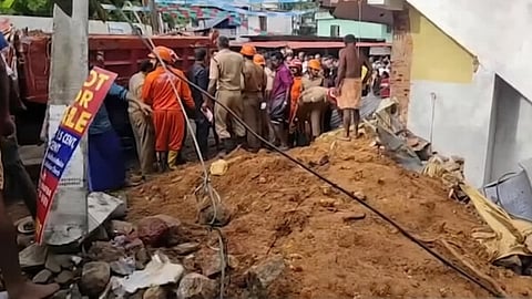 Tipper lorry accident in Kottarakkara Nileshwaram