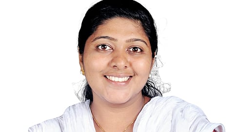 fraud offers ministerial post for 3 crore kerala mla files police complaint