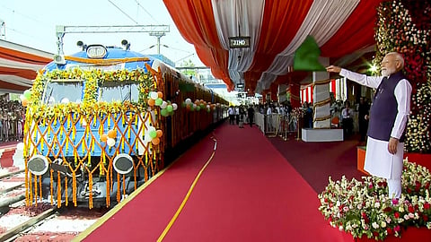 indias-first-hydrogen-train-namo-green-rail-flagged-off