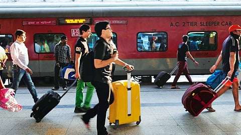 Railways introduces online luggage booking
