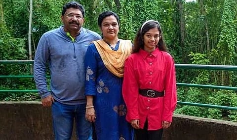 Malayali organizations demand a comprehensive investigation into the incident where a Malayali family died in Pune.
