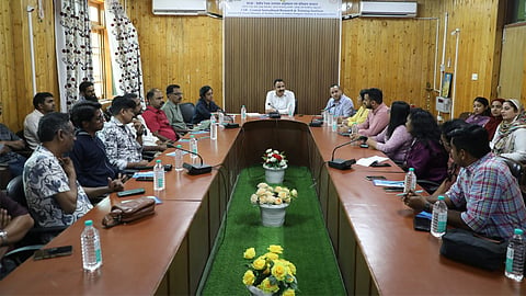 From palakkad to pambore, The hidden kerala connection powering Kashmir's silk industry