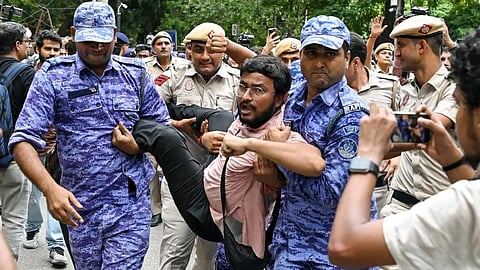 AAP and SFI reached Jantar Mantar before CJP; 700 people arrested