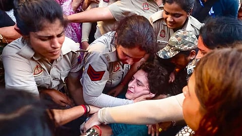 rahul gandhi and priyanka gandhi released