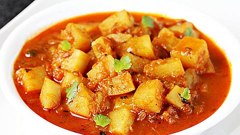 40-year-old woman sustains serious injuries after husband hits her with a stone; he was unhappy that potato curry was served for dinner