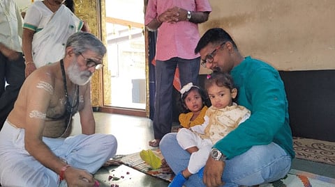 Vidyarambham was held at the Ayyappa Temple in Vartak Nagar, Thane.