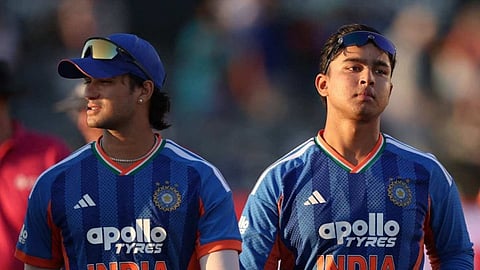 Vaibhav Sooryavanshi, Abhishek Sharma Clean Bowled In Nets By 16 Year Old New Zealand player, gambhir impressed