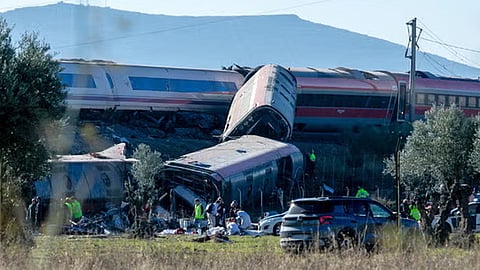 spain high speed train collision deaths