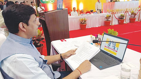 Mayor presents deficit budget of Rs 88 cr