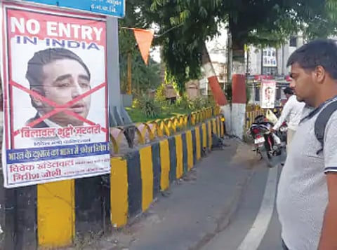 'No entry' posters for Pak Minister