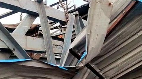 Five killed as iron hoarding collapses in Pimpri Chinchwad in Pune