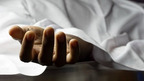 Complaining of land grab, farmer commits suicide by slashing wrist before officials
