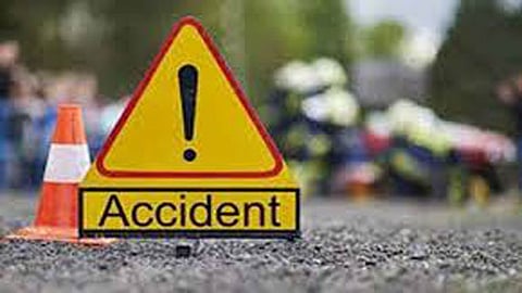 MP: Five killed, six injured as bus crashes into van in Bhind district