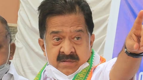 Congress leader Ramesh Chennithala advises party youth wing to follow DYFI example in voluntary works
