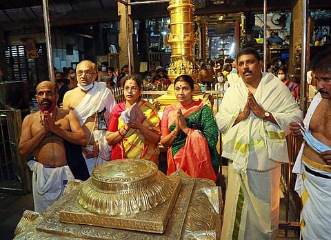 TN CM Stalin's wife presents gold crown to Lord Guruvayurappan
