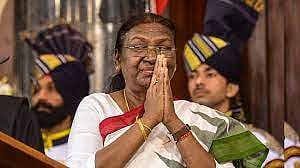 President Murmu pays homage to 1971 War soldiers