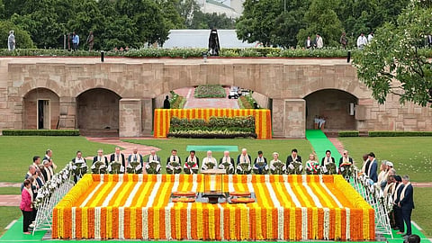 G20 leaders at pay homage to Mahatma Gandhi Rajghat