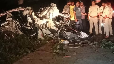 The car accident alongside the national highway in Umaria, MP